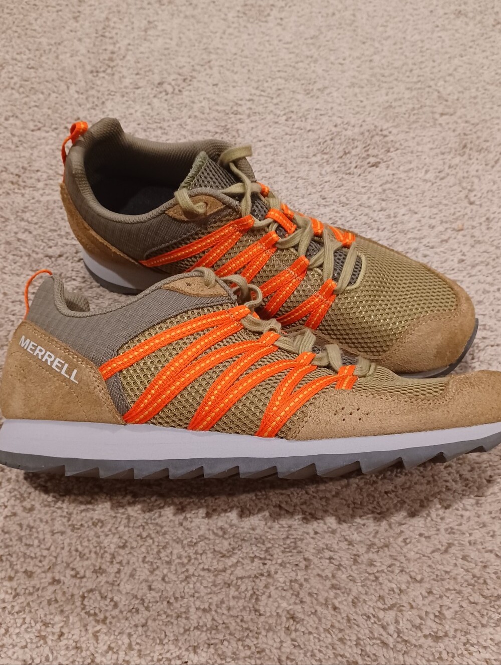 Merrell Alpine sneaker For Trail Running Or Hiking. Olive & Orange Upper Mens 10